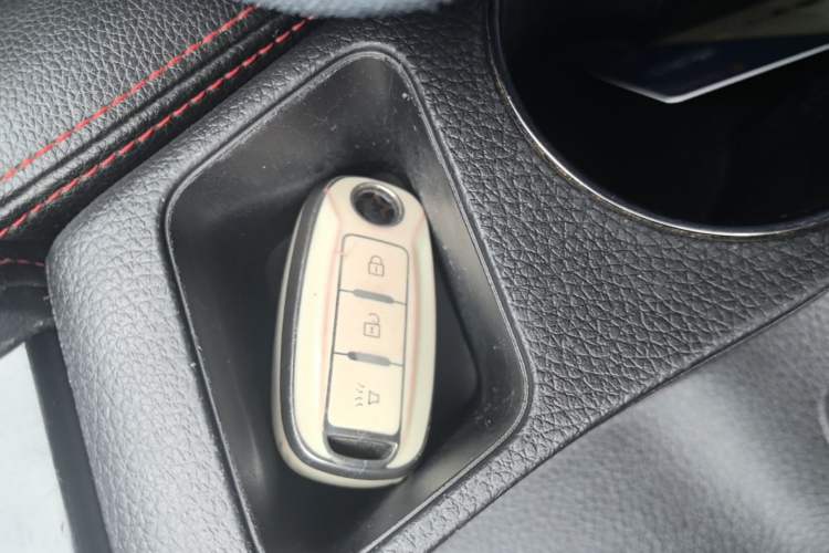 Used Venucia T70 2019 2.0L CVT Enjoy Edition China V Standard Vehicle Key