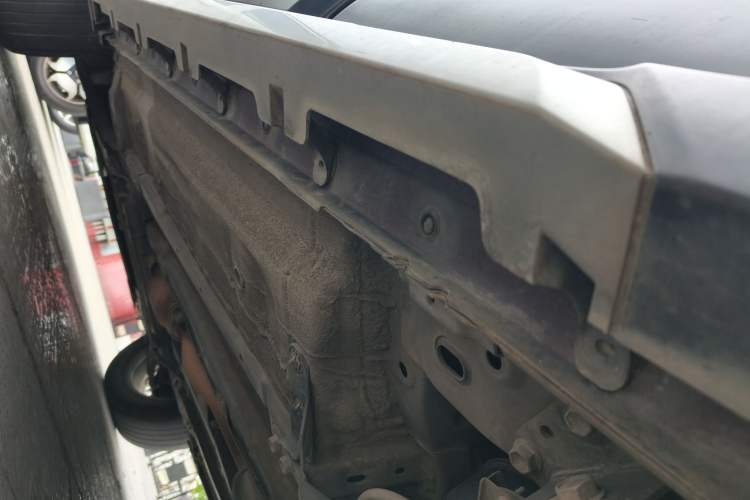 Used Venucia T70 2020 2.0L CVT Elite Edition China VI Standard Left Side Sill