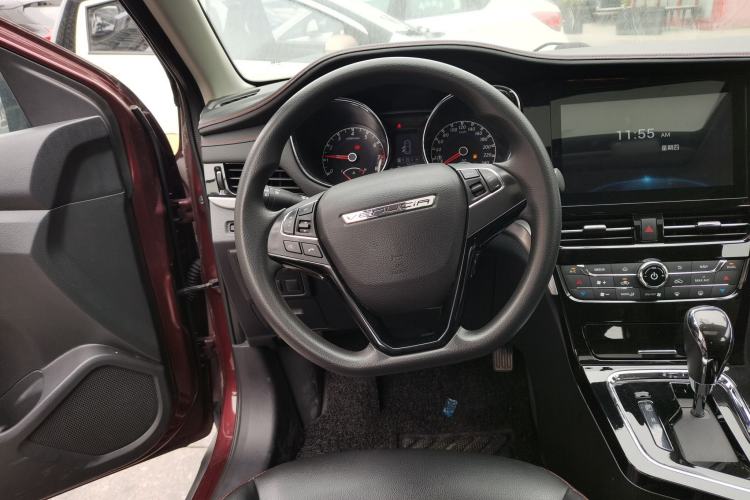 Used Venucia T70 2020 2.0L CVT Elite Edition China VI Standard Steering Wheel