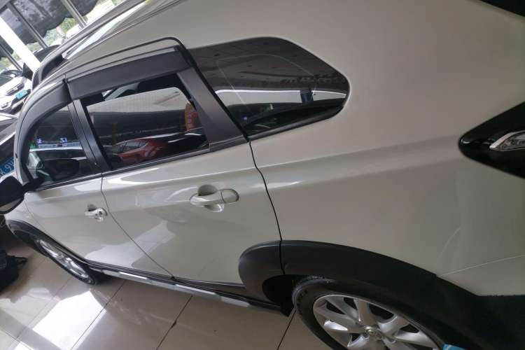 Used Venucia T70 2020 2.0L CVT Elite Edition China VI Standard Exterior 3