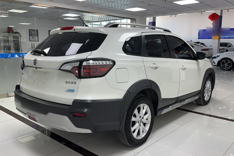 Used Venucia T70 2020 2.0L CVT Elite Edition China VI Standard Exterior 3