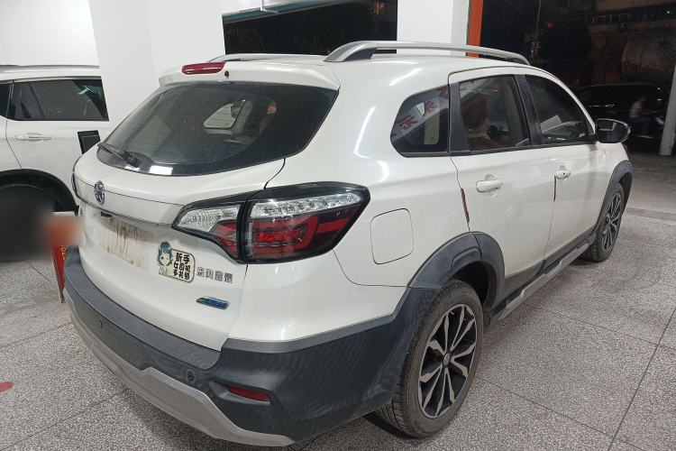 Used Venucia T70 2020 2.0L CVT Jingyue Sport Edition China VI Exterior 5