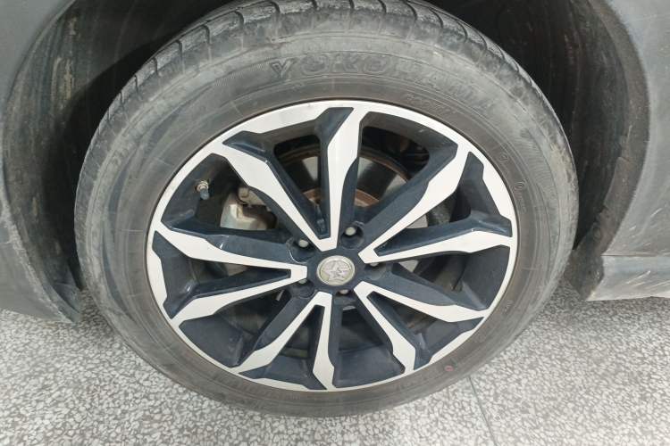 Used Venucia T70 2020 2.0L CVT Jingyue Sport Edition China VI Exterior 7
