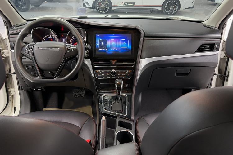 Used Venucia T70 2020 2.0L CVT Elite Edition China VI Standard Interior 13