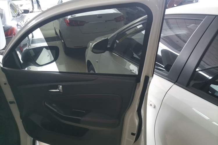 Used Venucia T70 2020 2.0L CVT Elite Edition China VI Standard Interior 5