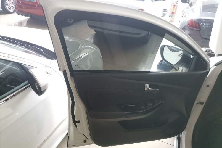 Used Venucia T70 2020 2.0L CVT Elite Edition China VI Standard Interior 7