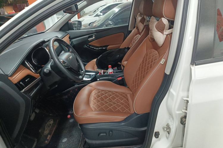 Used Venucia T70 2020 2.0L CVT Jingyue Sport Edition China VI Left Front Seat