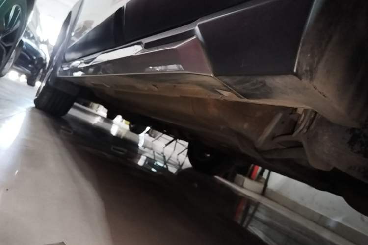 Used Venucia T70 2020 2.0L CVT Elite Edition China VI Standard Left Side Sill