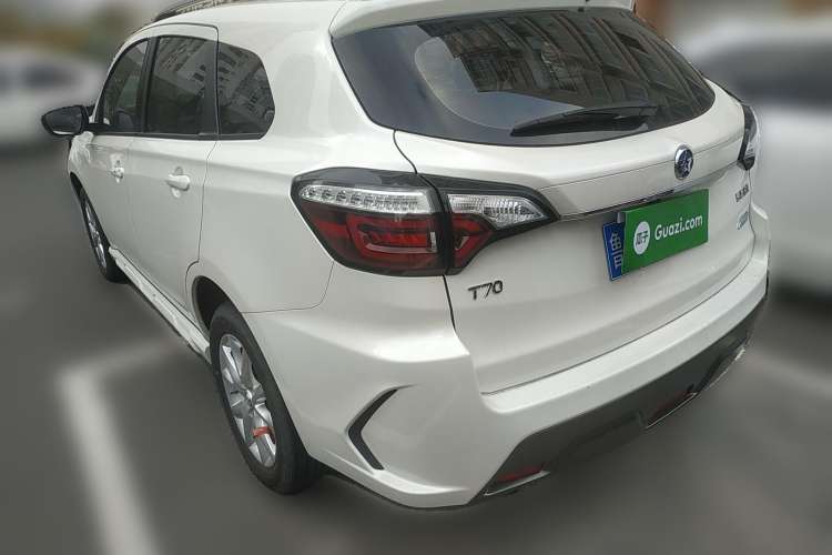 Used Venucia T70 2020 2.0L CVT Luxury Edition China VI Standard Rear Left 45 Deg
