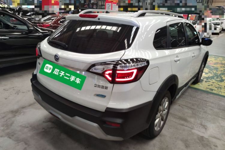 Used Venucia T70 2020 2.0L CVT Elite Edition China VI Standard Rear Right 45 Deg