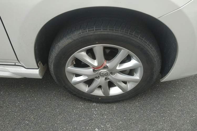 Used Venucia T70 2020 2.0L CVT Luxury Edition China VI Standard Right Front Wheel Hub