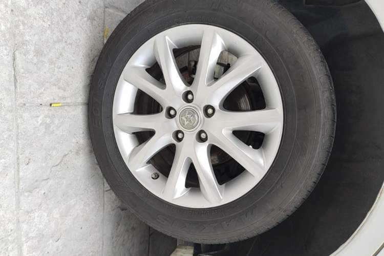 Used Venucia T70 2020 2.0L CVT Luxury Edition China VI Standard Right Rear Wheel Hub