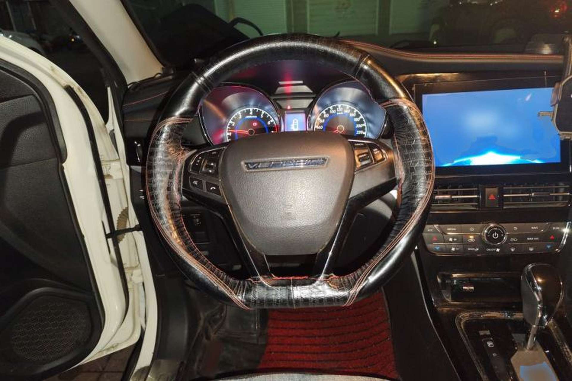Used Venucia T70 2020 2.0L CVT Elite Edition China VI Standard Steering Wheel