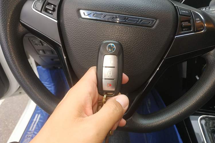 Used Venucia T70 2020 2.0L CVT Luxury Edition China VI Standard Vehicle Key