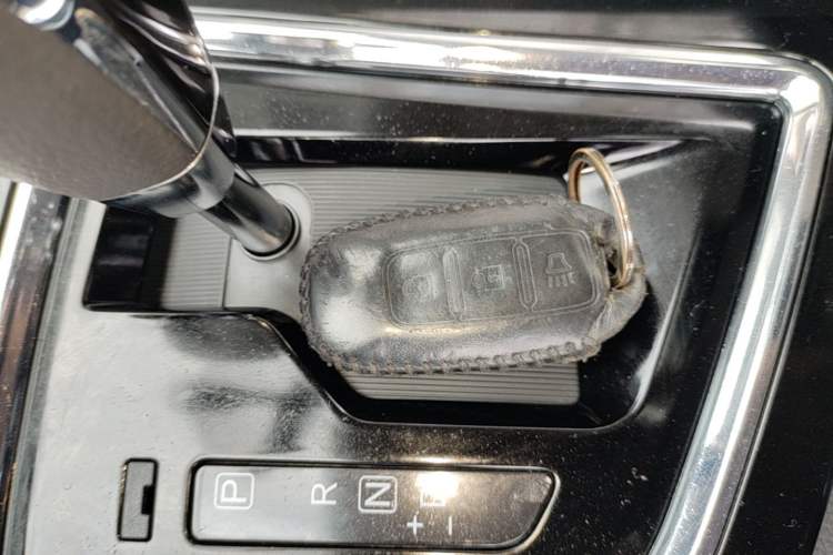 Used Venucia T70 2020 2.0L CVT Luxury Edition China VI Standard Vehicle Key