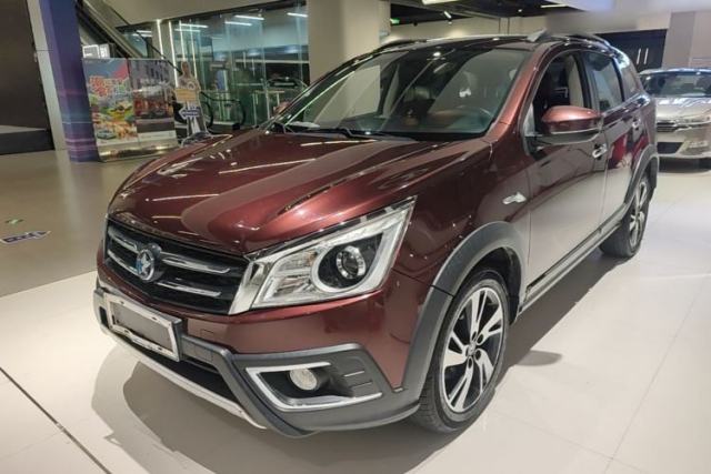 Venucia T70X 2015 2.0L CVT SmartFun Sport Edition d’occasion