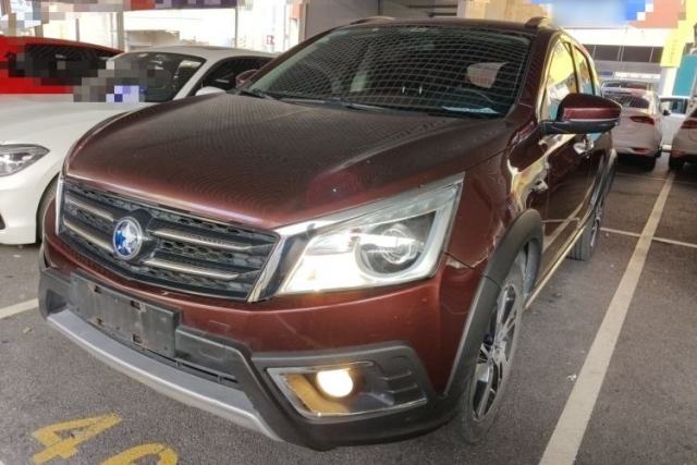 Used Venucia T70X 2015 2.0L CVT SmartFun Sport Edition