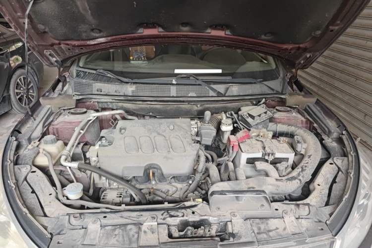 Used Venucia T70X 2015 2.0L CVT SmartFun Sport Edition Engine Bay