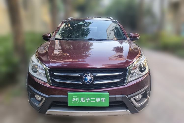 Used Venucia T70X 2015 2.0L CVT SmartFun Sport Edition Exterior 1