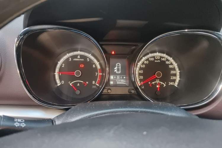Used Venucia T70X 2015 2.0L CVT SmartFun Sport Edition Instrument Cluster
