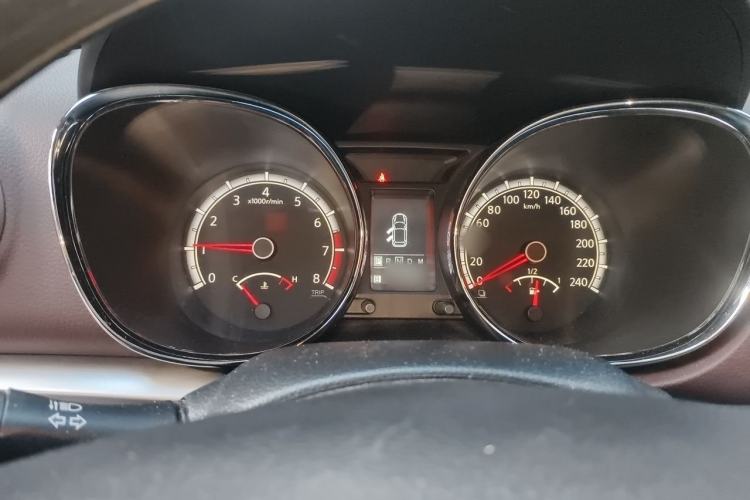 Used Venucia T70X 2015 2.0L CVT SmartFun Sport Edition Instrument Cluster