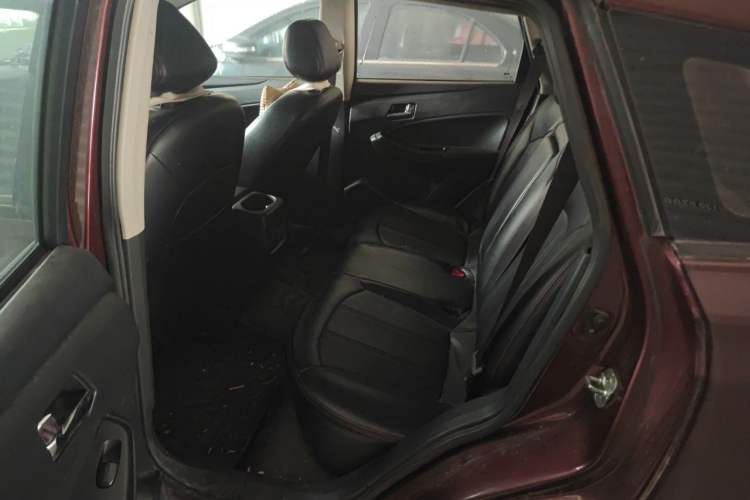 Used Venucia T70X 2015 2.0L CVT SmartFun Sport Edition Left Rear Seat