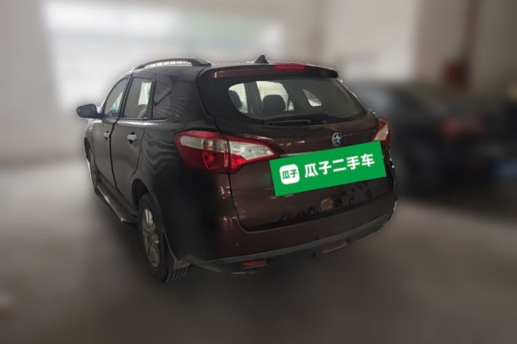 Used Venucia T70X 2015 2.0L CVT SmartFun Sport Edition Rear Left 45 Deg