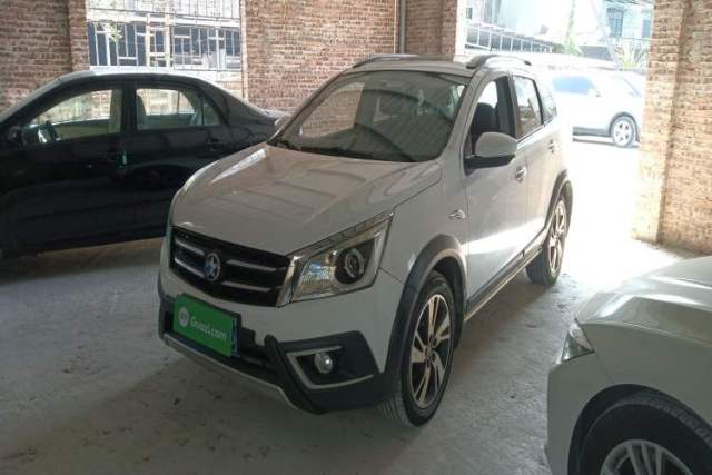 Used Venucia T70X 2015 2.0L CVT SmartFun Sport Edition