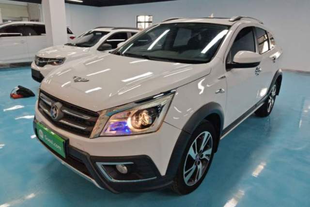 Used Venucia T70X 2015 2.0L CVT SmartFun Sport Edition