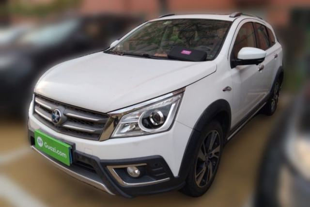Used Venucia T70X 2015 2.0L CVT SmartFun Sport Edition