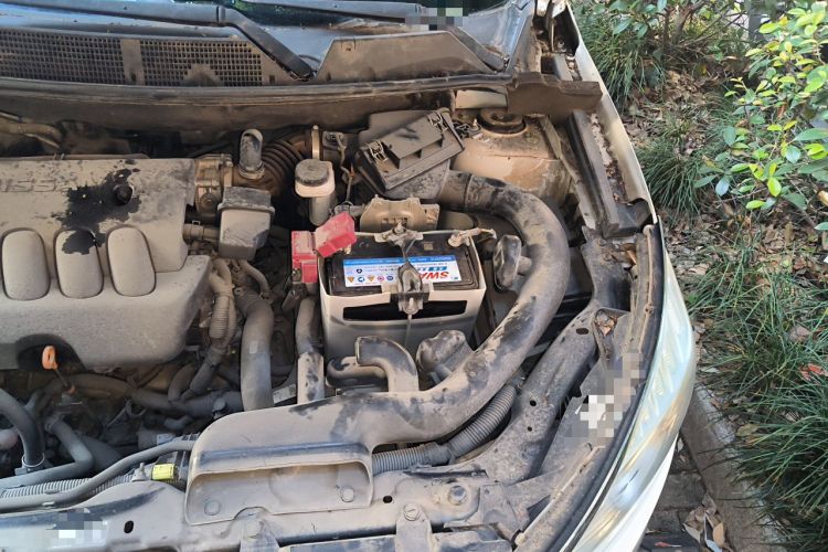 Used Venucia T70X 2015 2.0L CVT SmartFun Sport Edition Engine Bay Left