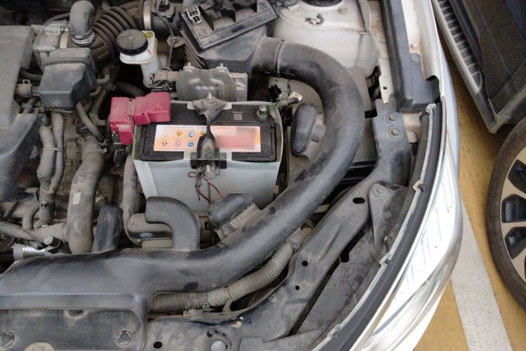 Used Venucia T70X 2015 2.0L CVT SmartFun Sport Edition Engine Bay Left