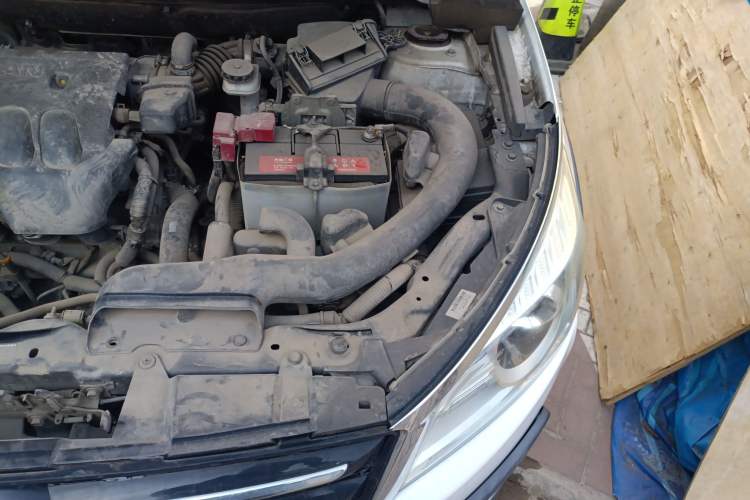 Used Venucia T70X 2015 2.0L CVT SmartFun Sport Edition Engine Bay Left
