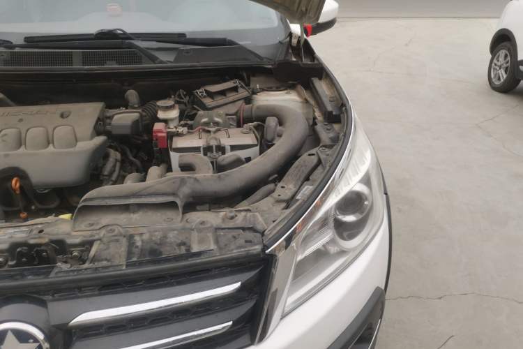 Used Venucia T70X 2015 2.0L CVT Smart Enjoyment Sport Edition Engine Bay Left