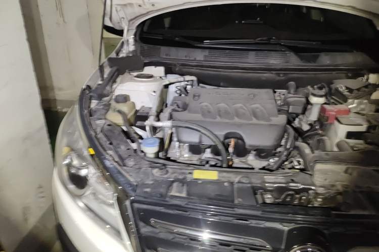 Used Venucia T70X 2015 2.0L CVT SmartFun Sport Edition Engine Bay Right