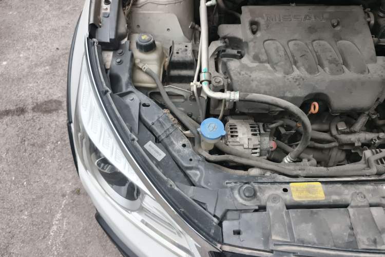 Used Venucia T70X 2015 2.0L CVT SmartFun Sport Edition Engine Bay Right