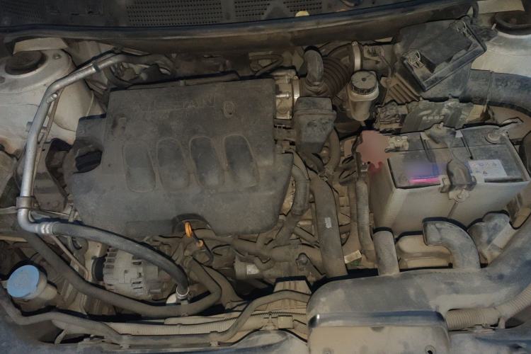 Used Venucia T70X 2015 2.0L CVT SmartFun Sport Edition Engine Bay