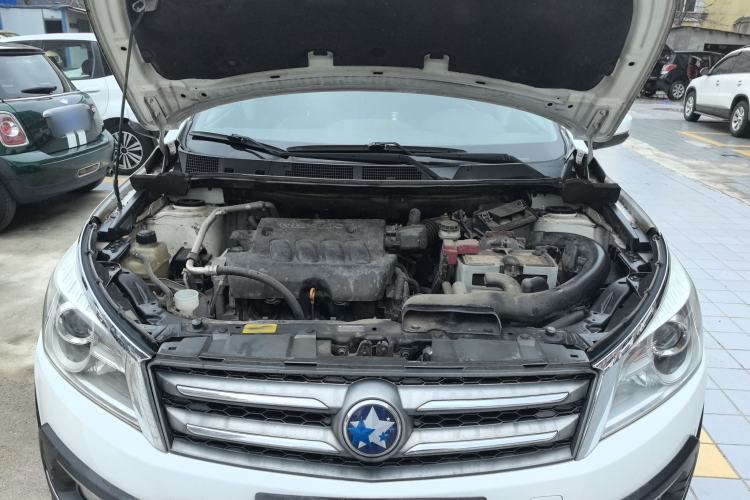 Used Venucia T70X 2015 2.0L CVT SmartFun Sport Edition Engine Bay
