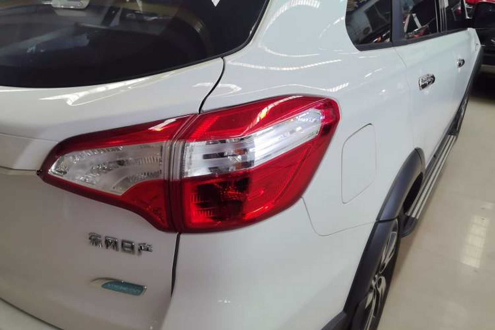 Used Venucia T70X 2015 2.0L CVT SmartFun Sport Edition Exterior 1