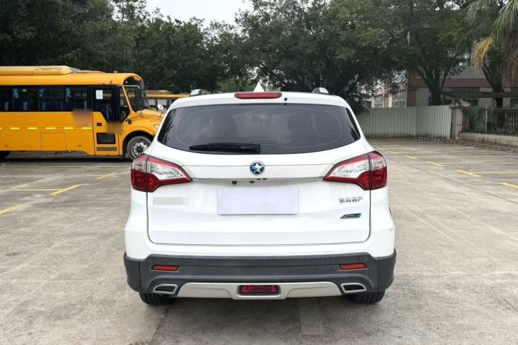 Used Venucia T70X 2015 2.0L CVT SmartFun Sport Edition Exterior 7