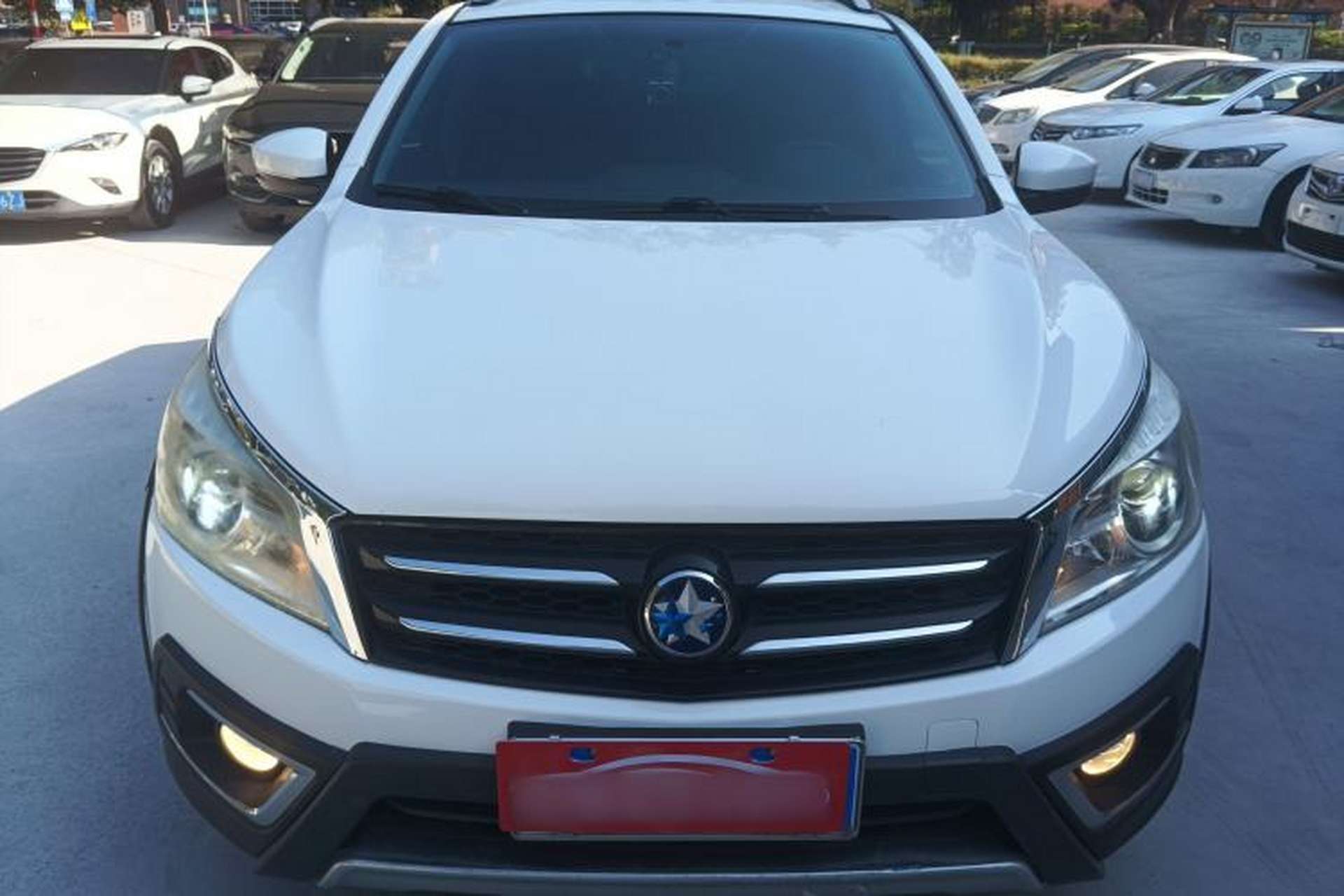 Used Venucia T70X 2015 2.0L CVT SmartFun Sport Edition Front