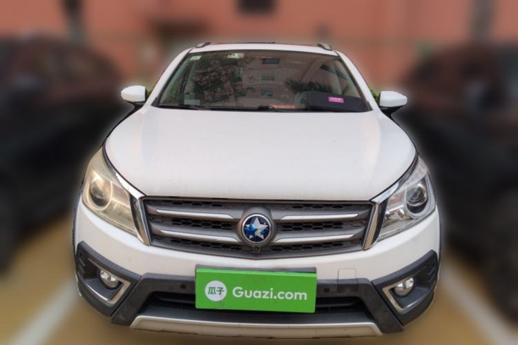 Used Venucia T70X 2015 2.0L CVT SmartFun Sport Edition Front