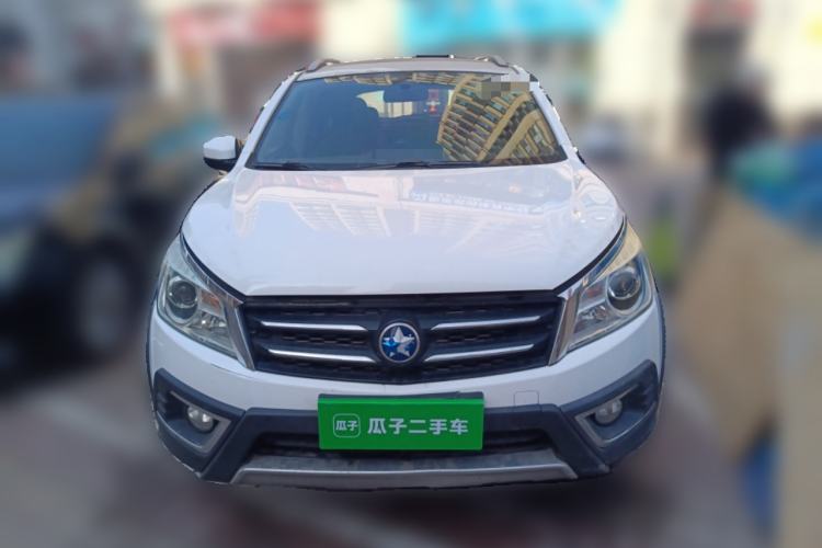 Used Venucia T70X 2015 2.0L CVT SmartFun Sport Edition Front