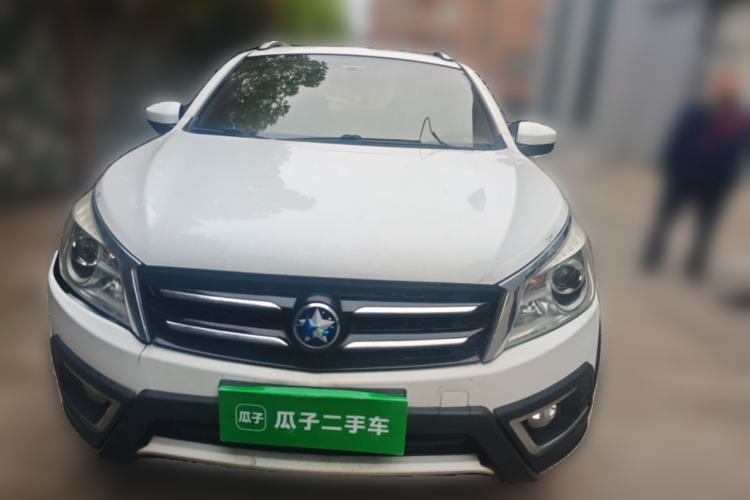 Used Venucia T70X 2015 2.0L CVT SmartFun Sport Edition Front