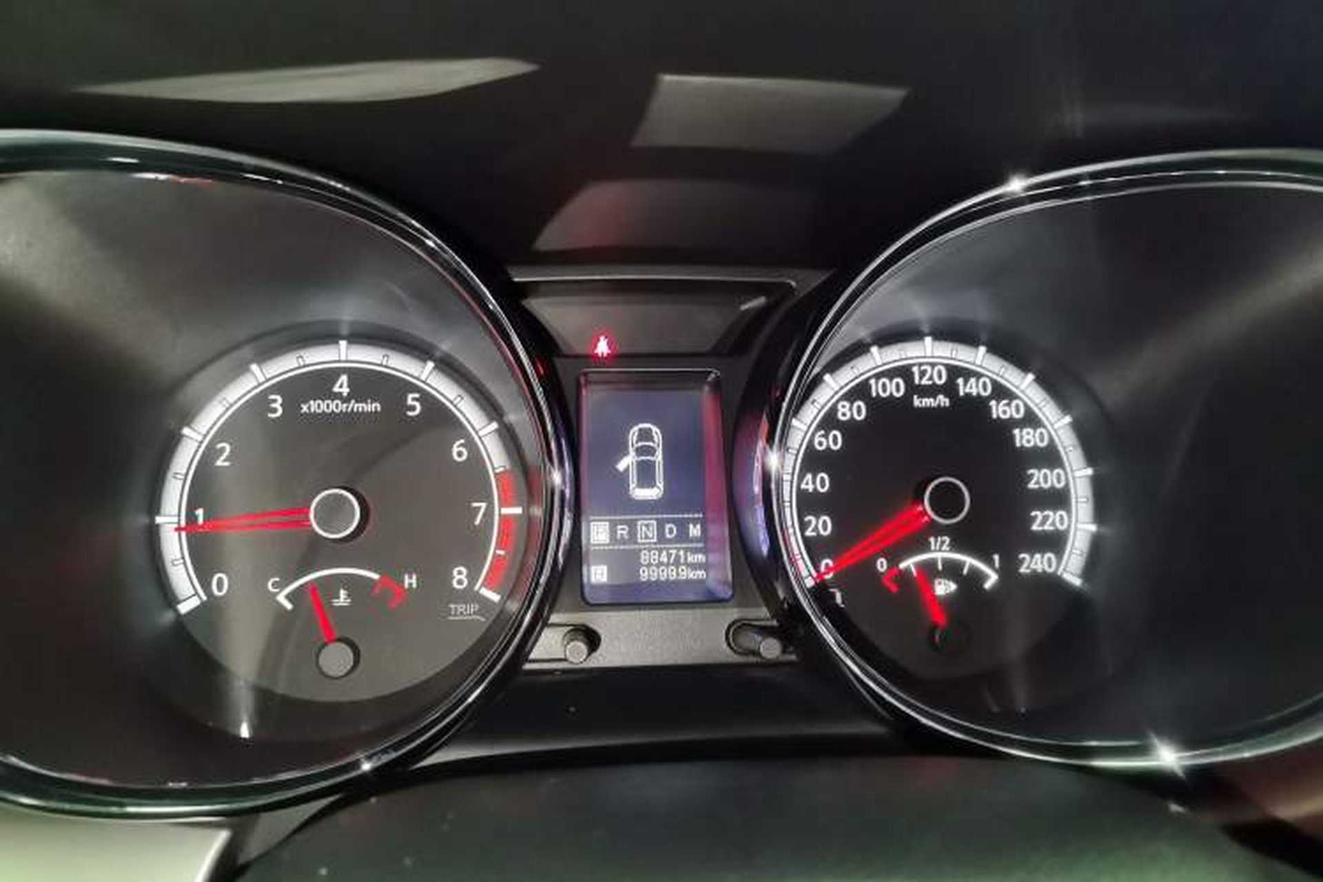 Used Venucia T70X 2015 2.0L CVT SmartFun Sport Edition Instrument Cluster