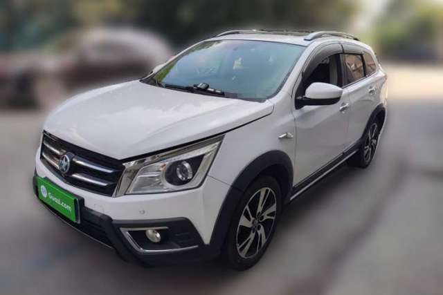 Used Venucia T70X 2015 2.0L CVT Smart Enjoyment Sport Edition