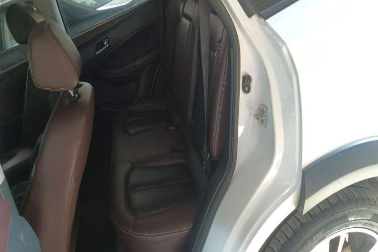 Used Venucia T70X 2015 2.0L CVT SmartFun Sport Edition Left Rear Seat