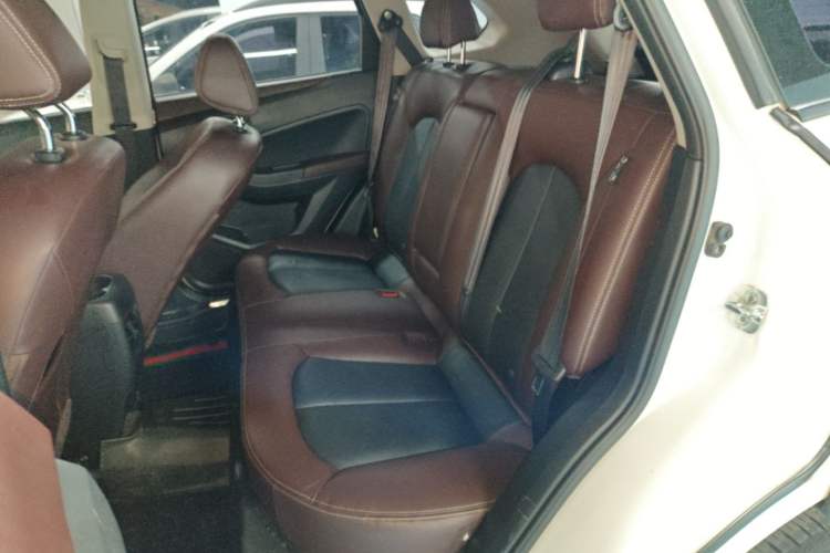 Used Venucia T70X 2015 2.0L CVT SmartFun Sport Edition Left Rear Seat