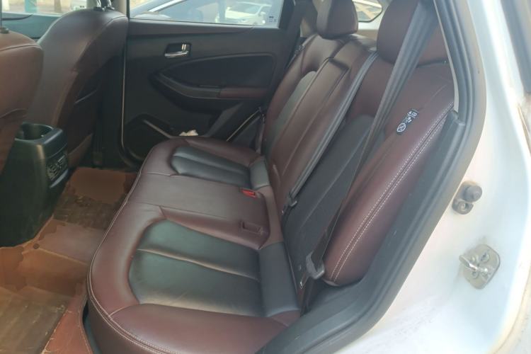 Used Venucia T70X 2015 2.0L CVT SmartFun Sport Edition Left Rear Seat