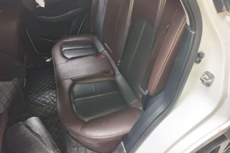 Used Venucia T70X 2015 2.0L CVT SmartFun Sport Edition Left Rear Seat